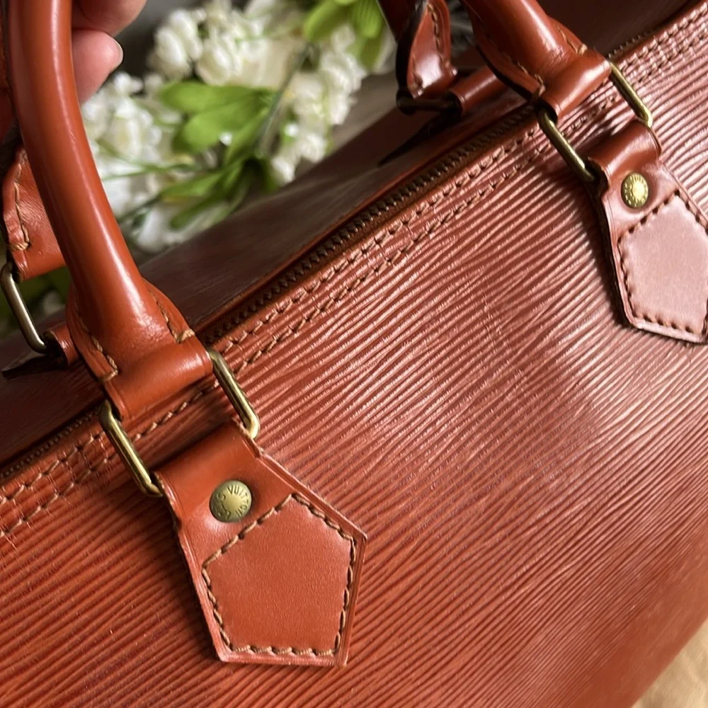 Louis Vuitton Epi Speedy 30 Brown - Picture 4 of 13